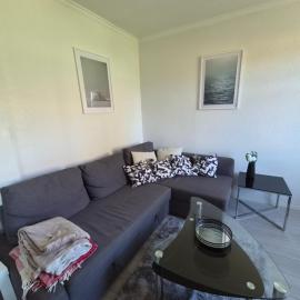 nice, cozy apartment- close to everything