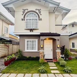 4BR Family Home, Pool Near Alona Beach Panglao