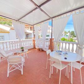 Casa Elodí, 3 beautiful apartments and 1 private studio in Sayalonga