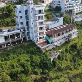 Eden Resort By Live Inn