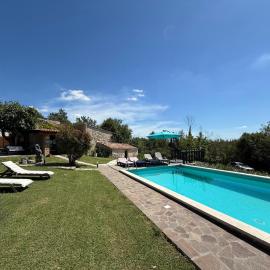 Villa Mavrici, Nature Paradise with pool, hotel u gradu Buzet