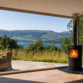 The Tractor Shed- Elevated Hot Tub with Loch Views