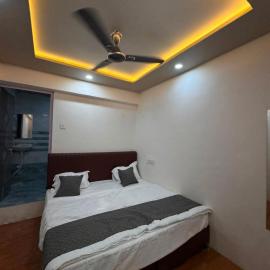 Hotel Dwarkesh palace