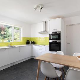 Modern Home & Garden with Parking Gorran Haven