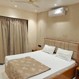 Santkrupa Home stay, hotel a Shendi