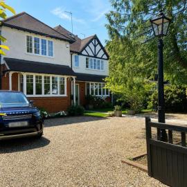Claygate Village Stay - Parking & London Links