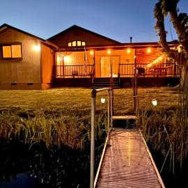 Bass Fishing Retreat, Private Dock and Boat Parking, hotel a Lakeport