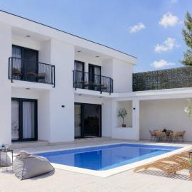 White Villa, Brac