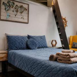 Rivers Edge Lofts - Unit 4, Hotel in Niles