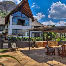 Galagos Guest House, hotel em Hartbeespoort