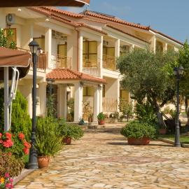 Zorbas Hotel, hotel din Myrtéa