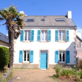 Maison sur la plage du port