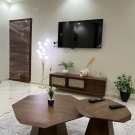 استديو فندقي مكيف للإيجار مقابل بوابه الجامعه الجلاء