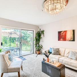 Oregon Jade- 4 bedrooms one level house, EV outlet, Hotel in Gresham
