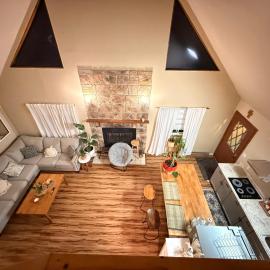 Cozy Pocono Villa near Kalahari ideal for 9 Guests