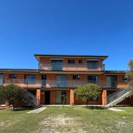 Cameo Court 1