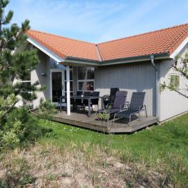 Üppiges Spa-Haus mit Whirlpool、Grossenbrodeのホテル