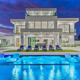 Villa Spectacular - Luxury Hilltop Estate Wine Country Views