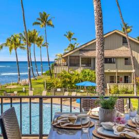 2BR Oceanfront Condo w Panoramic Ocean View - Kahana Village 9, hotel di Lahaina