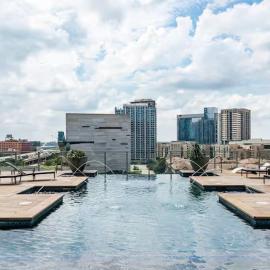 Skyview Downtown All Glass 1 Bedroom Cozy Apartment, hotel a Dallas