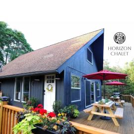 Horizon Chalet Private Pool Hot Tub Pet Friendly, viešbutis mieste Long Pond