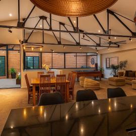 Newcastle CBD Penthouse، فندق في Wickham