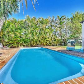 Tosca Elegant Merewether Beach House with Pool