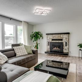 North Okanagan Jewel with hot tub