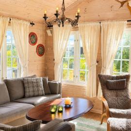 Family-Friendly Cabin With Stunning Outdoor Access