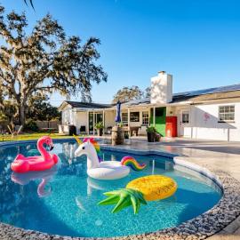 Golden Key Vacation Home Pool & Game, hotell Brandonis