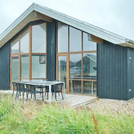 8 person holiday home in Ulfborg-By Traum, hotel en Ulfborg