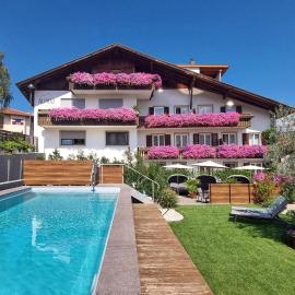 Residence Alpina, Hotel in Tisens