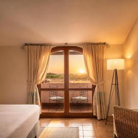 Veridia Resort Sardinia, a member of Radisson Individuals, hotel en Chia
