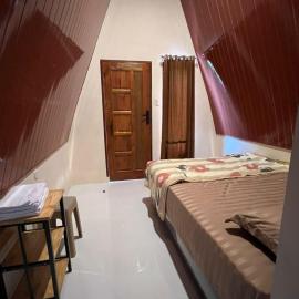 Awani Doulu Hotel, Hotel in Berastagi