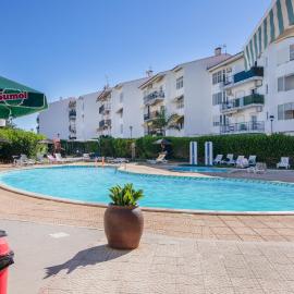 Pool Condo，塔維拉的飯店