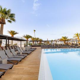 SENTIDO Aequora Lanzarote Suites, hotel en Puerto del Carmen