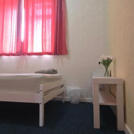 Viesnīca RR Room Stay Room 3 pilsētā Stanwell