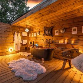 Historic Cambridgeshire Cottage Retreat with Hot Tub