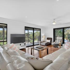 Swell Beach House - Families Walk to the Beach, hotel i Second Valley