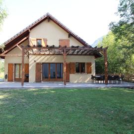 Maison Bord de Rive, Exceptional Cyclist Friendly House, Bourg d'Oisans