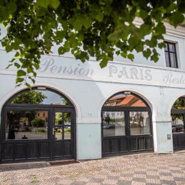 Penzion Paris, hotel a Velvary