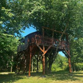 La cabane du Grand Puisard, hotel u gradu Tresson