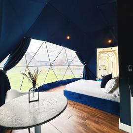 Luxury Igloo Dome with Hot Tub