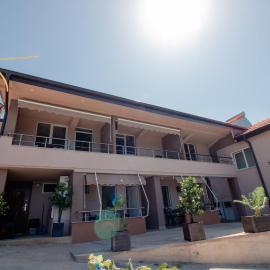 Apartments Stepanoski, hotel en Lagadin