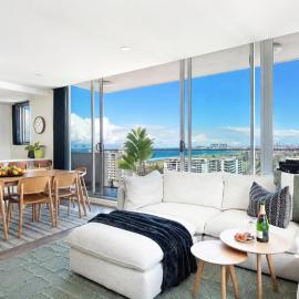 Oceanview Escape in Heart of Wollongong and Parking