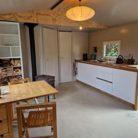 Cozy chalet Drentsche Aa, near Groningen, хотел в Zeegse