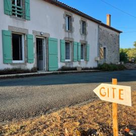 Gîtes la Guérivière, hotel in Mouchamps