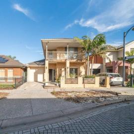 Koala Stay - Ground Floor 2BR Shared House in Mawson Lakes