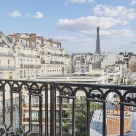Exceptional Central Paris Apartment Walk to Top Attractions
