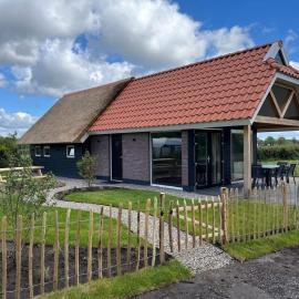 Karakteristieke woning in Drentse boerderijstijl, hotel a Wijster